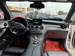 Mercedes-Benz GLC-Class 2019 White