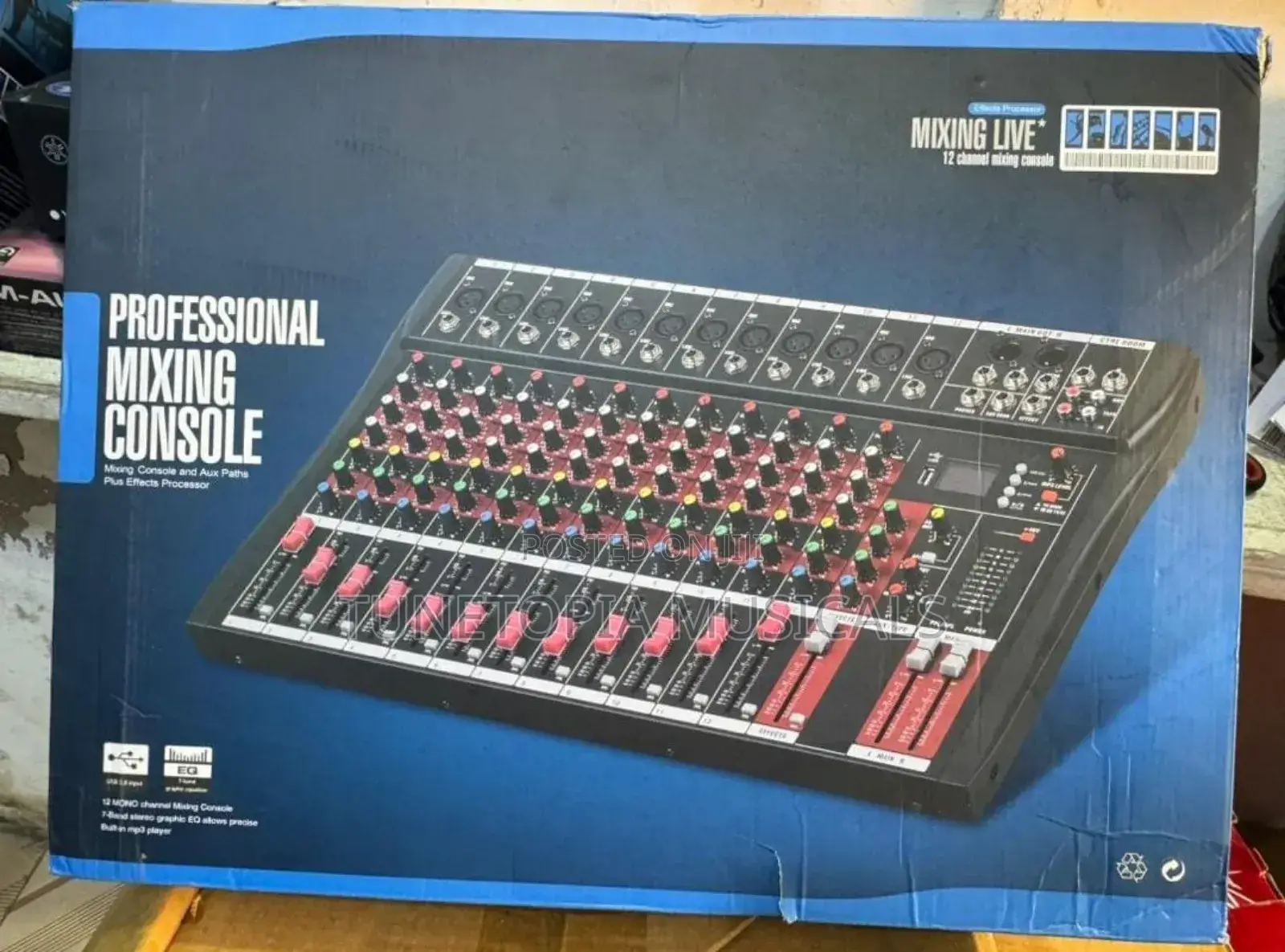 Yamaha Ct120s 12-channel Audio Mixer.