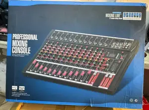 Yamaha Ct120s 12-channel Audio Mixer.