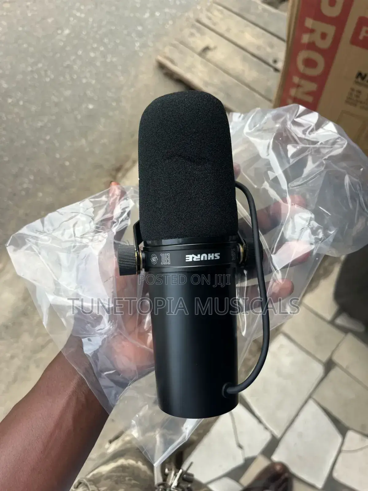 Shure Sm7b Dynamic Vocal/ Podcast Microphone.