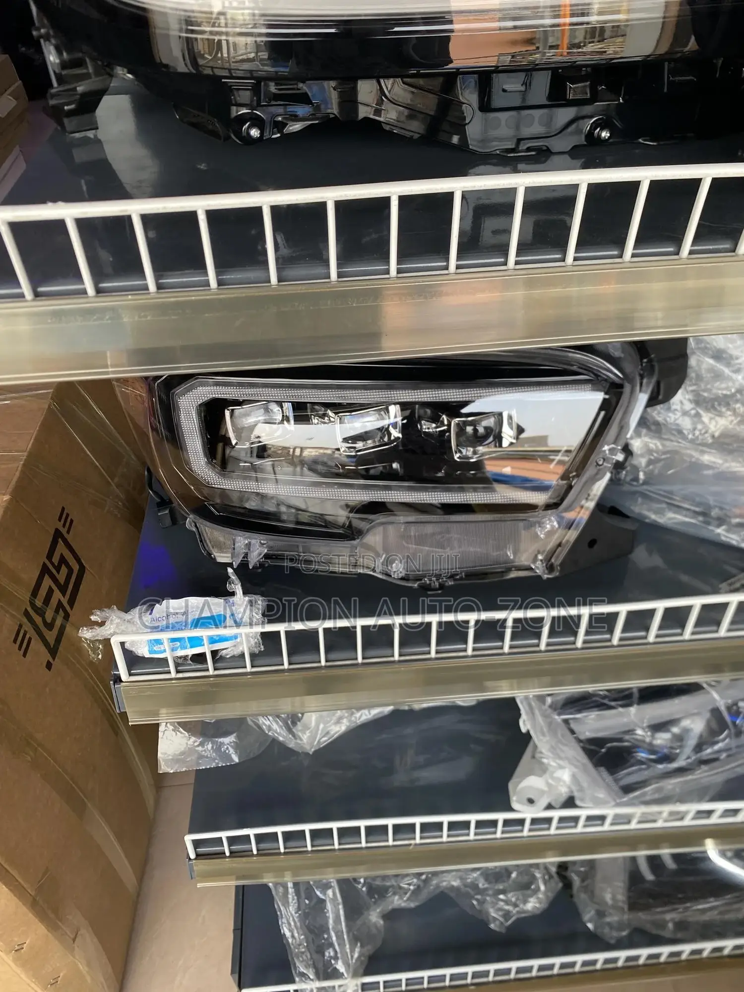 Toyota Tacoma 2017-2023 Vland Headlights Led Animation Pair