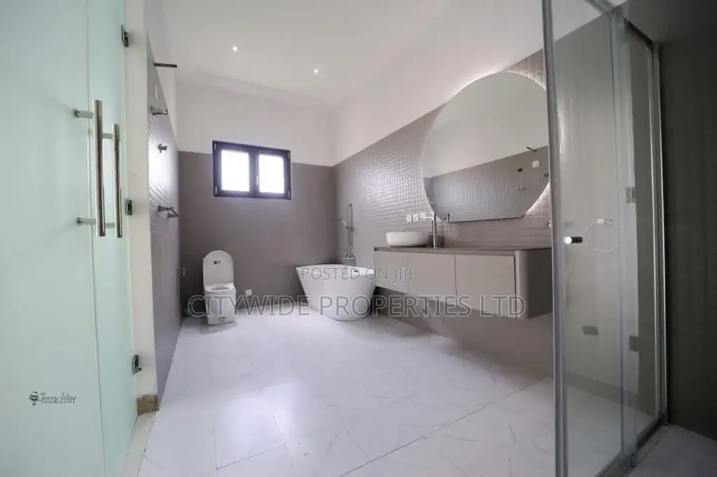 4bdrm House in East Legon, Boundary Road Area for sale