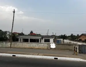 93x119ft Land for Sale at Gifard Road - La