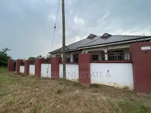 6bdrm House in K Fuseini Estate, Kumasi Metropolitan for sale