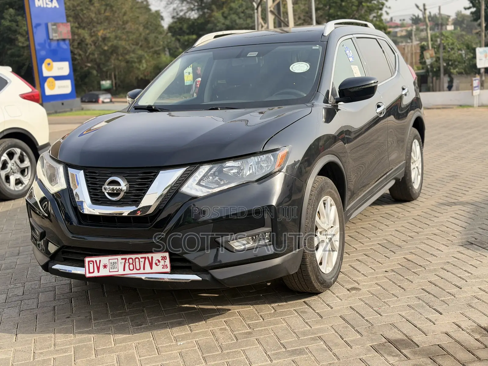 Nissan Rogue SV AWD 2018 Black