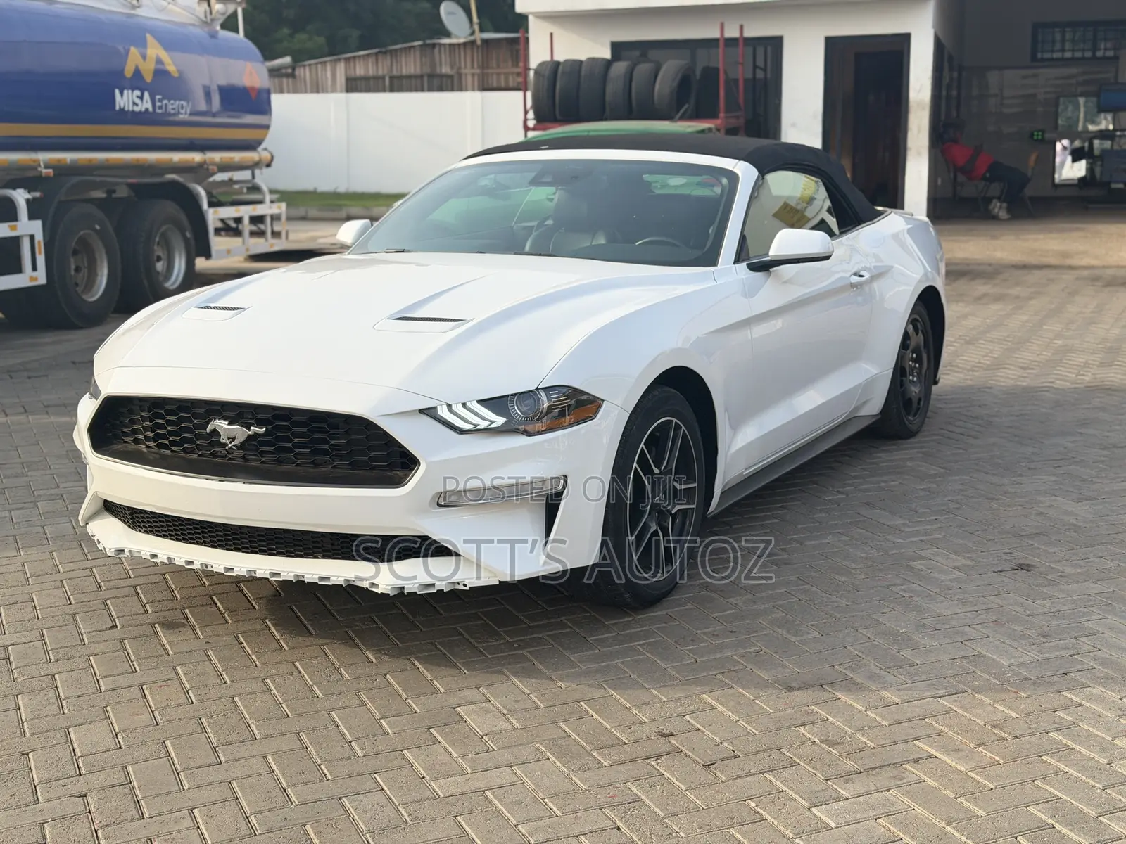 Ford Mustang 2021 White
