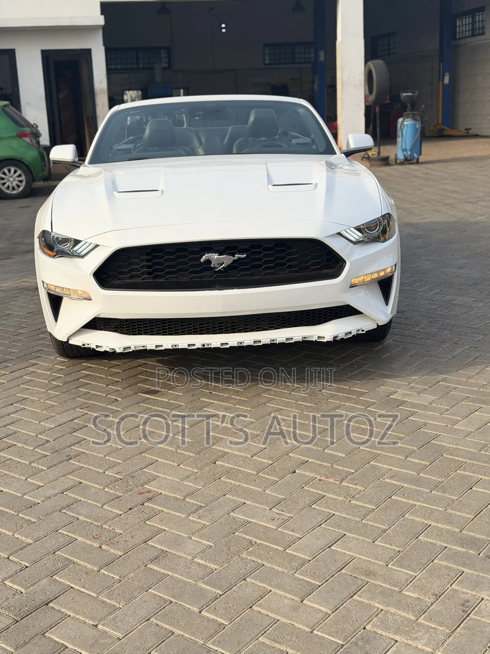 Ford Mustang 2021 White