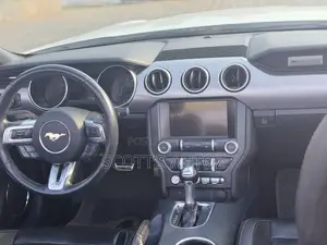 Ford Mustang 2021 White