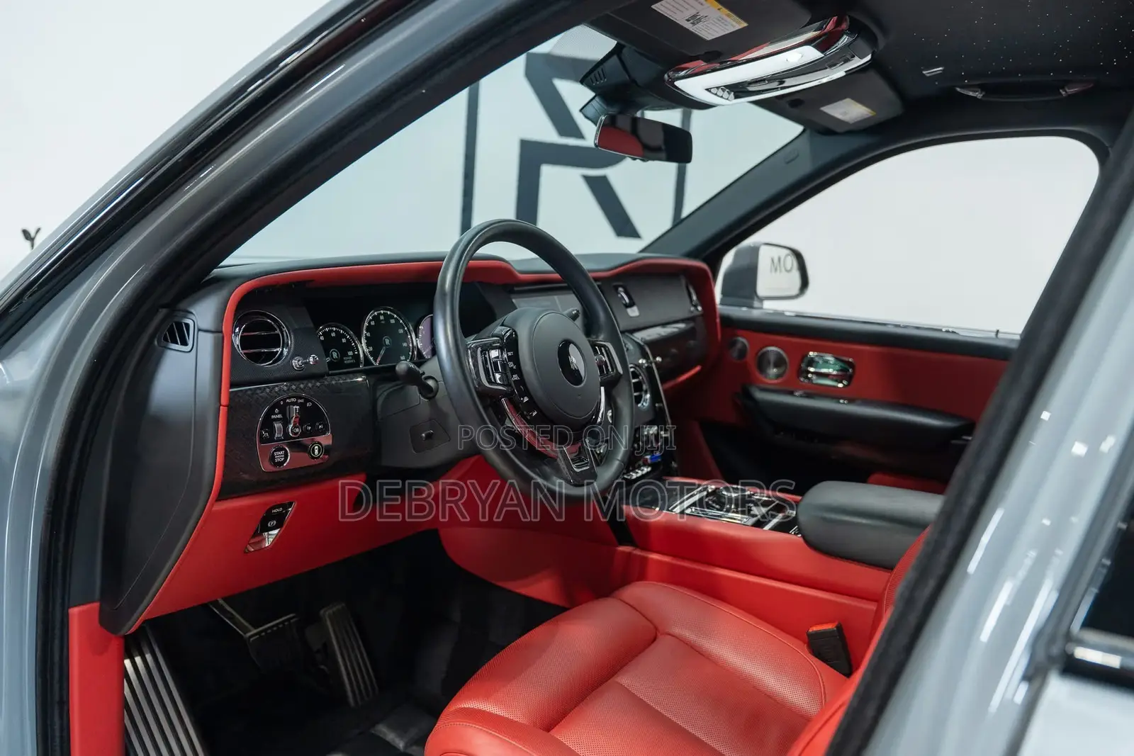 Rolls-Royce Cullinan Black Badge 2022 Gray