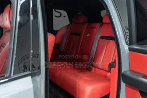 Rolls-Royce Cullinan Black Badge 2022 Gray