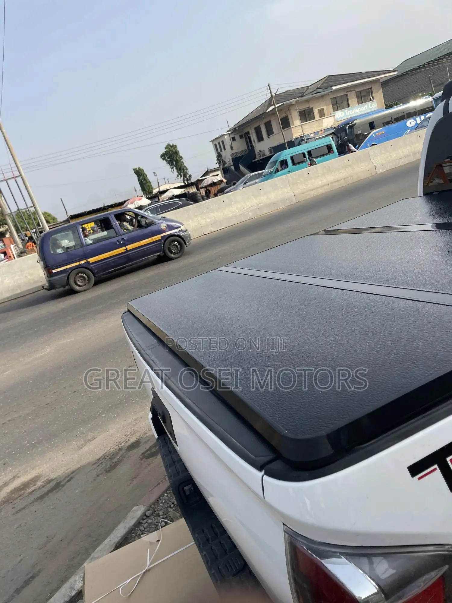 Bucket Cover for Toyota Tacoma (Hard Type )