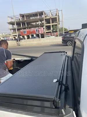 Bucket Cover for Toyota Tacoma (Hard Type )
