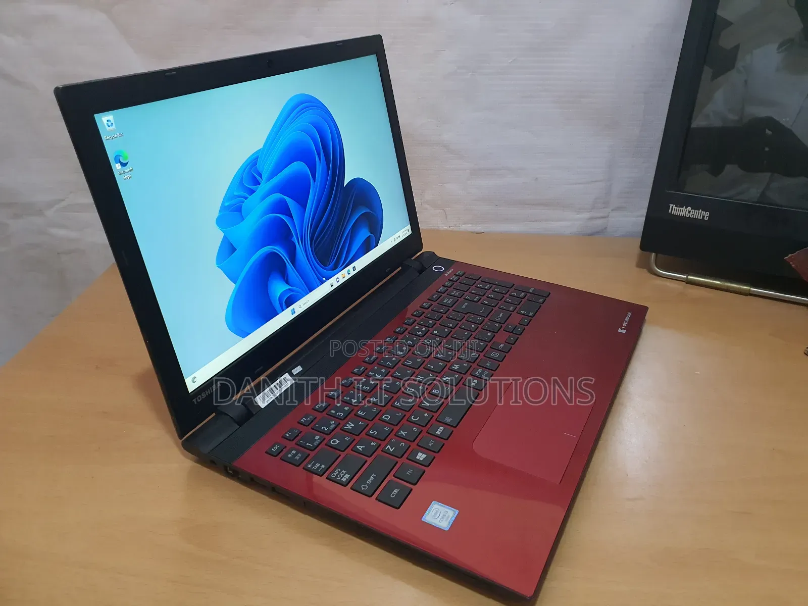 Laptop Toshiba Dynabook T552 8GB Intel Core I3 SSD 1T