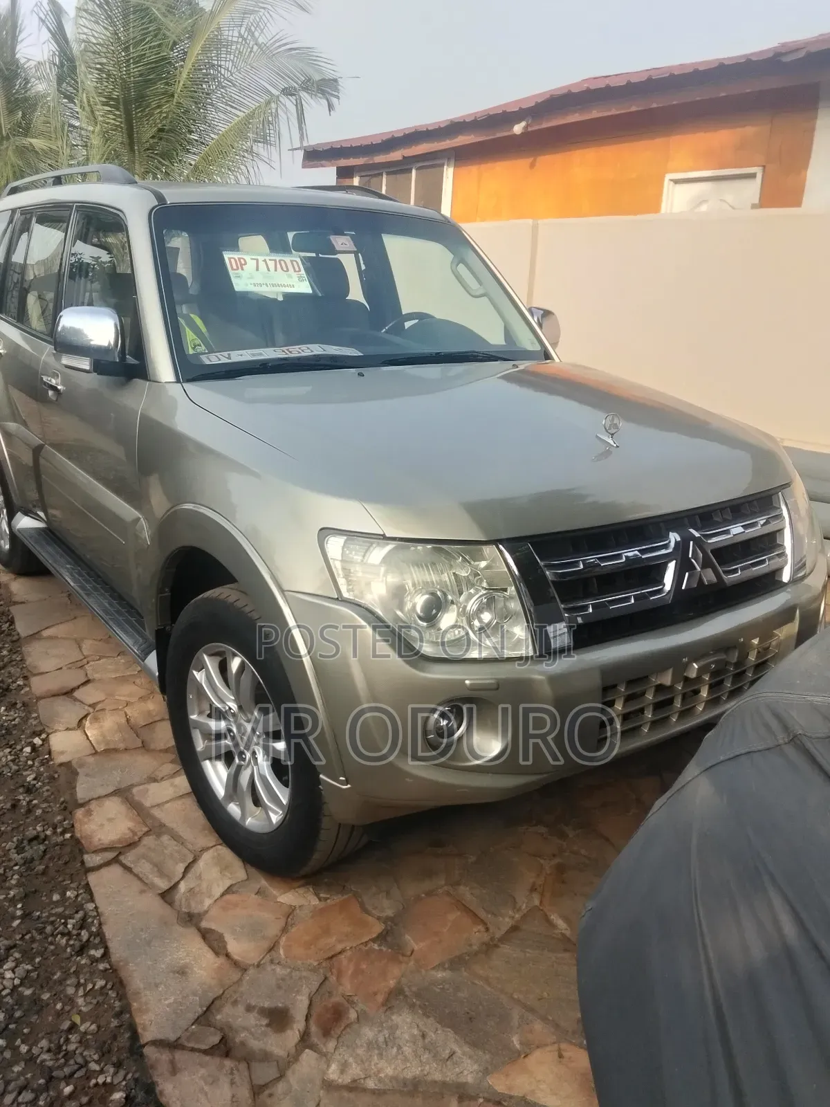 Mitsubishi Pajero V80 3.5 V6 GL/GLS 2015 Gray