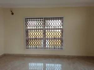 3bdrm House in Dki Properties, Adenta for sale