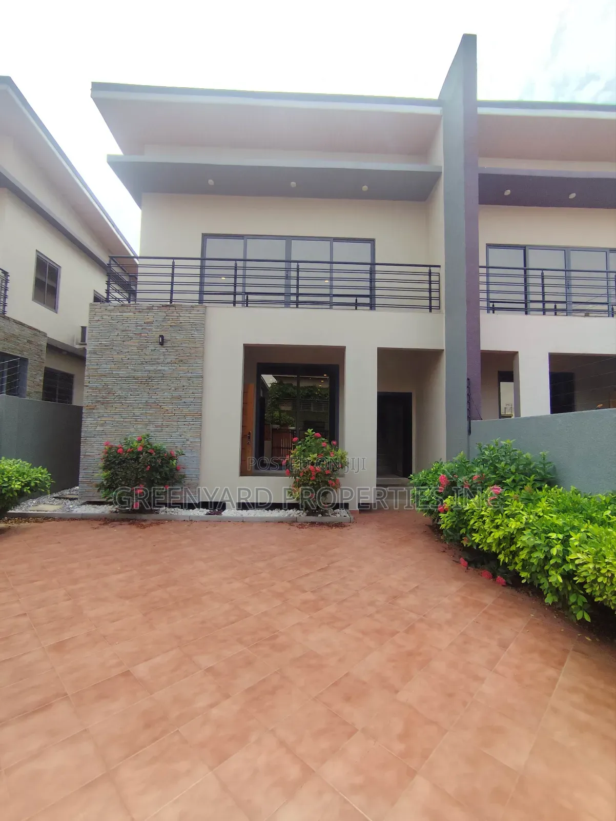 3bdrm Townhouse / Terrace in Trasacco, East Legon for rent