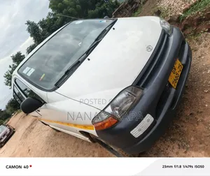 Toyota HiAce 2010 White