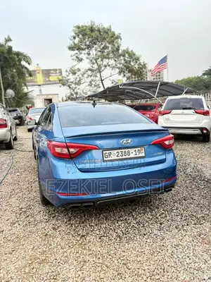 Hyundai Sonata Sport 2.0T Sedan FWD (2.0L 4cyl 6A) 2016 Blue