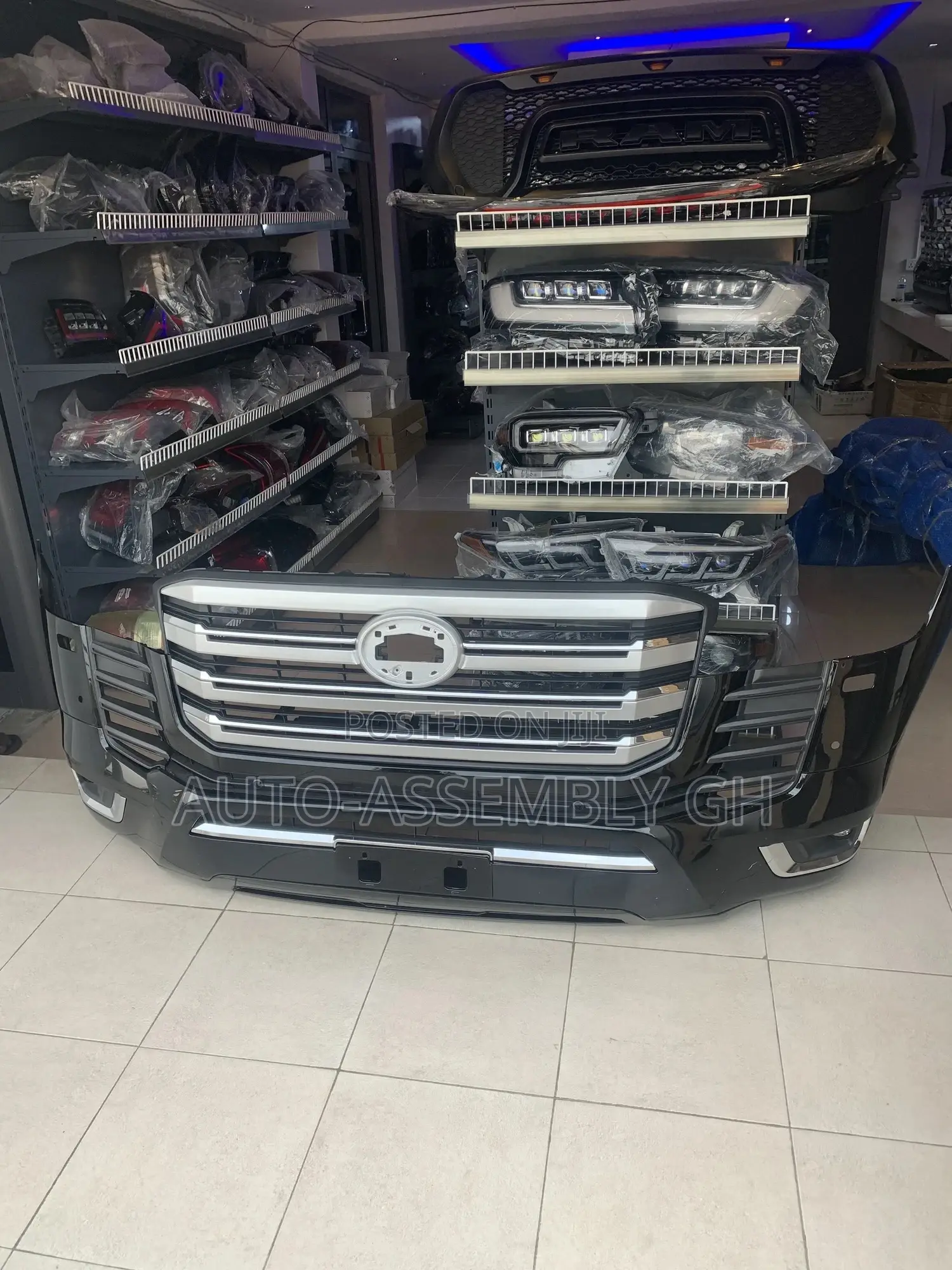 Toyota Land Cruiser 300 Front Bumper Original 2022,2023,2024,2025,2026