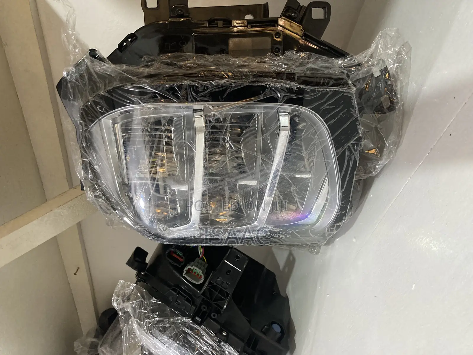 Outlander 2021,2022,2023,2024 Headlight Upper Pair