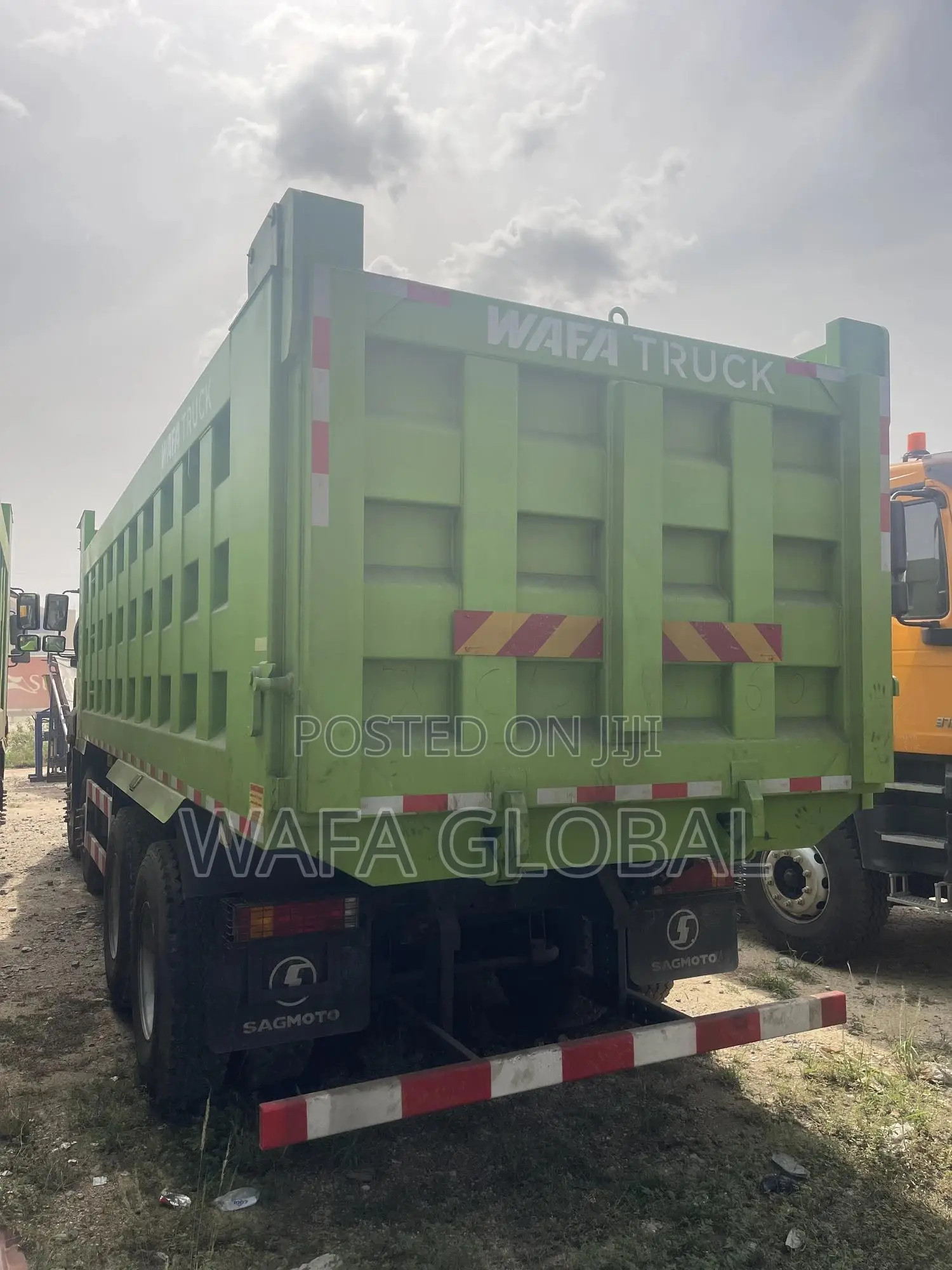 25 Cubic Sagmoto X3 Tipper Truck