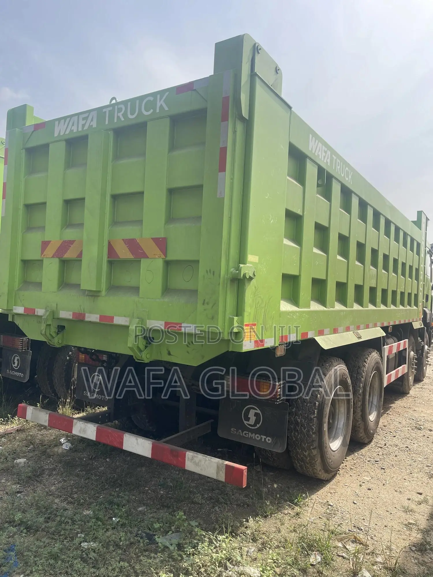 25 Cubic Sagmoto X3 Tipper Truck