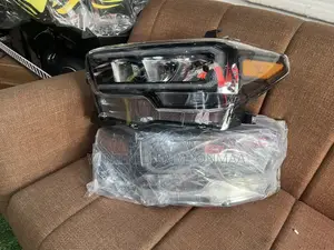 Tacoma 2018 Spec Headlight