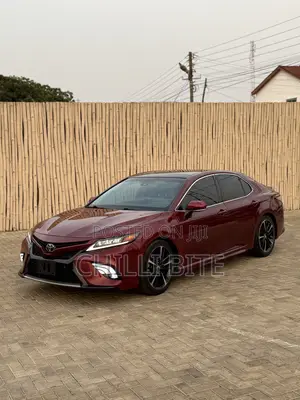 Toyota Camry XSE FWD (2.5L 4cyl 8AM) 2018 Red