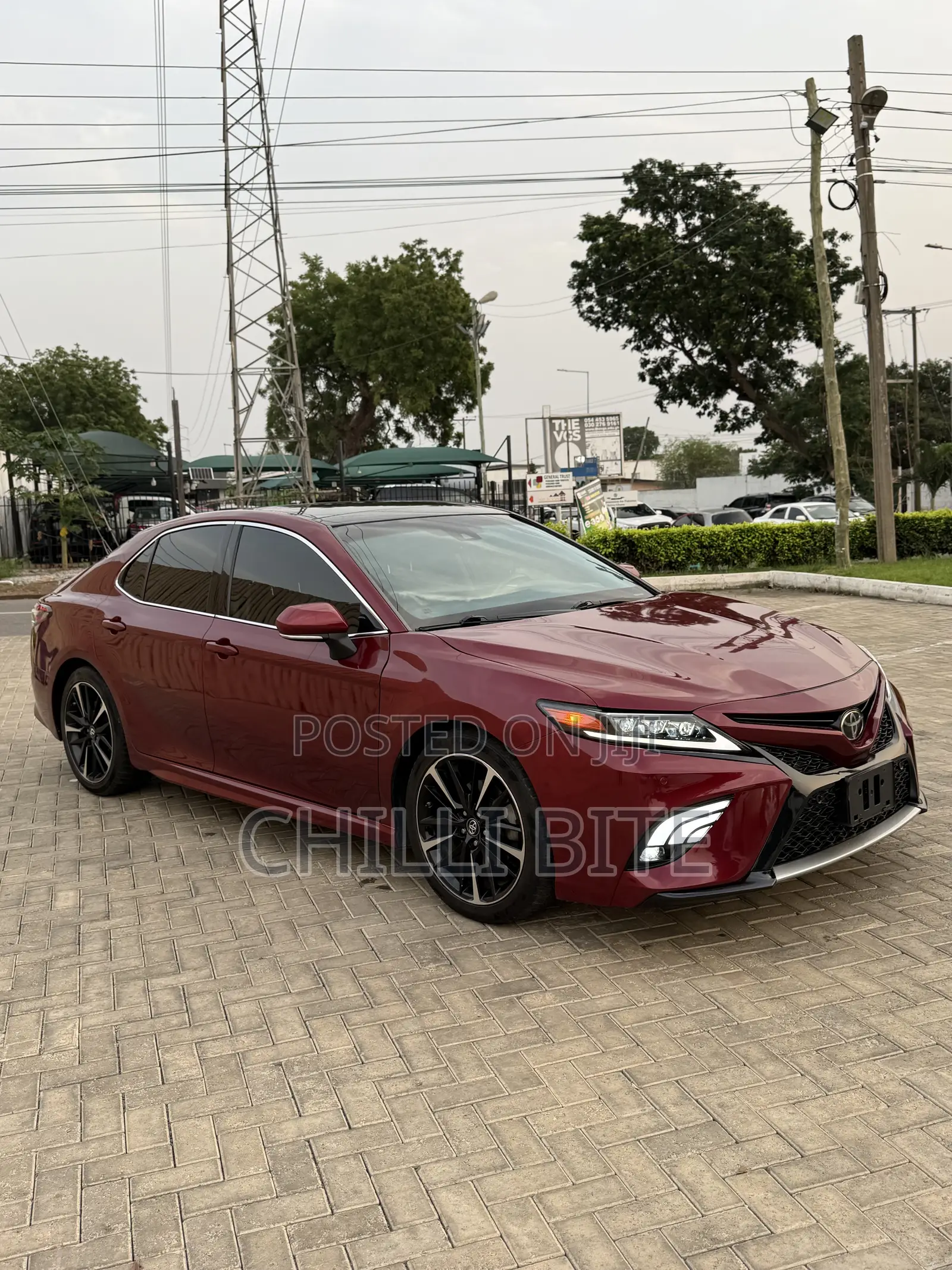 Toyota Camry XSE FWD (2.5L 4cyl 8AM) 2018 Red
