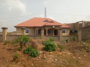 4bdrm House in Trede Konkori., Kumasi Metropolitan for sale