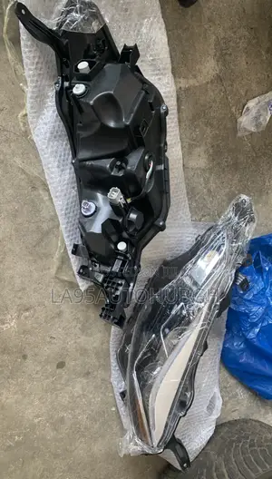 Toyota Corolla 2017,2018,2019 Headlight Pair