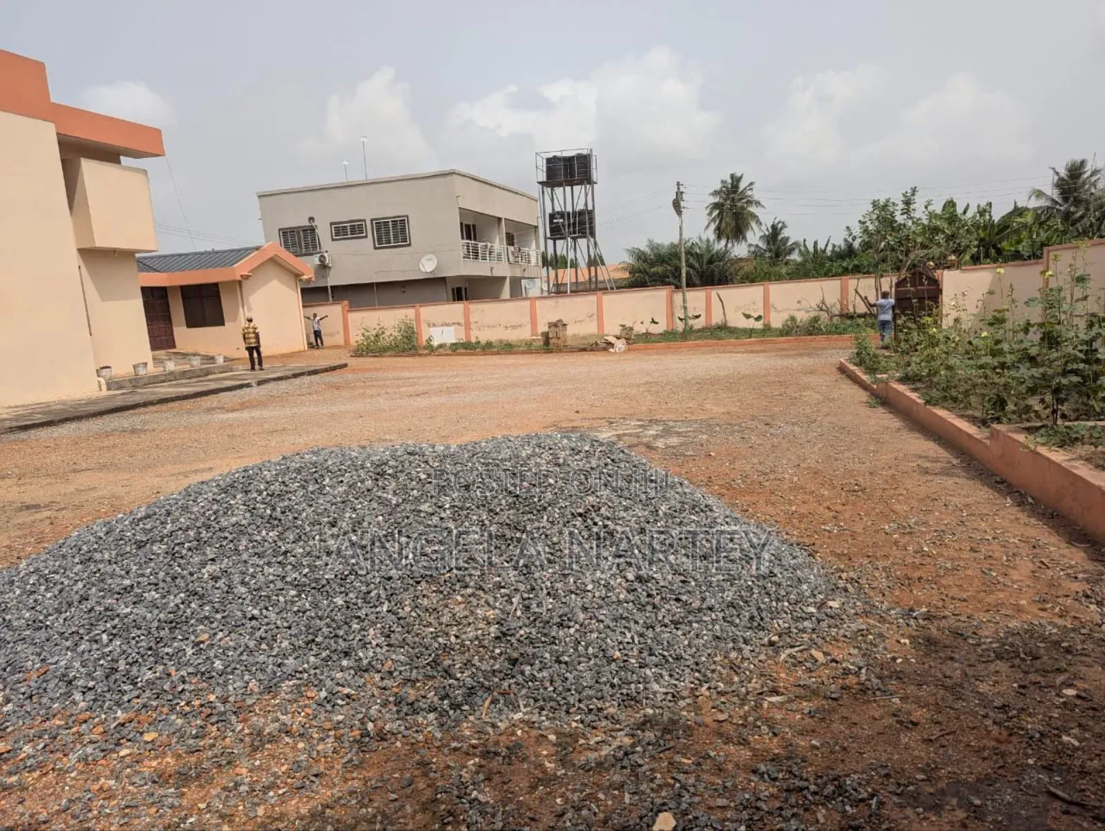 6bdrm House in North Legon for sale