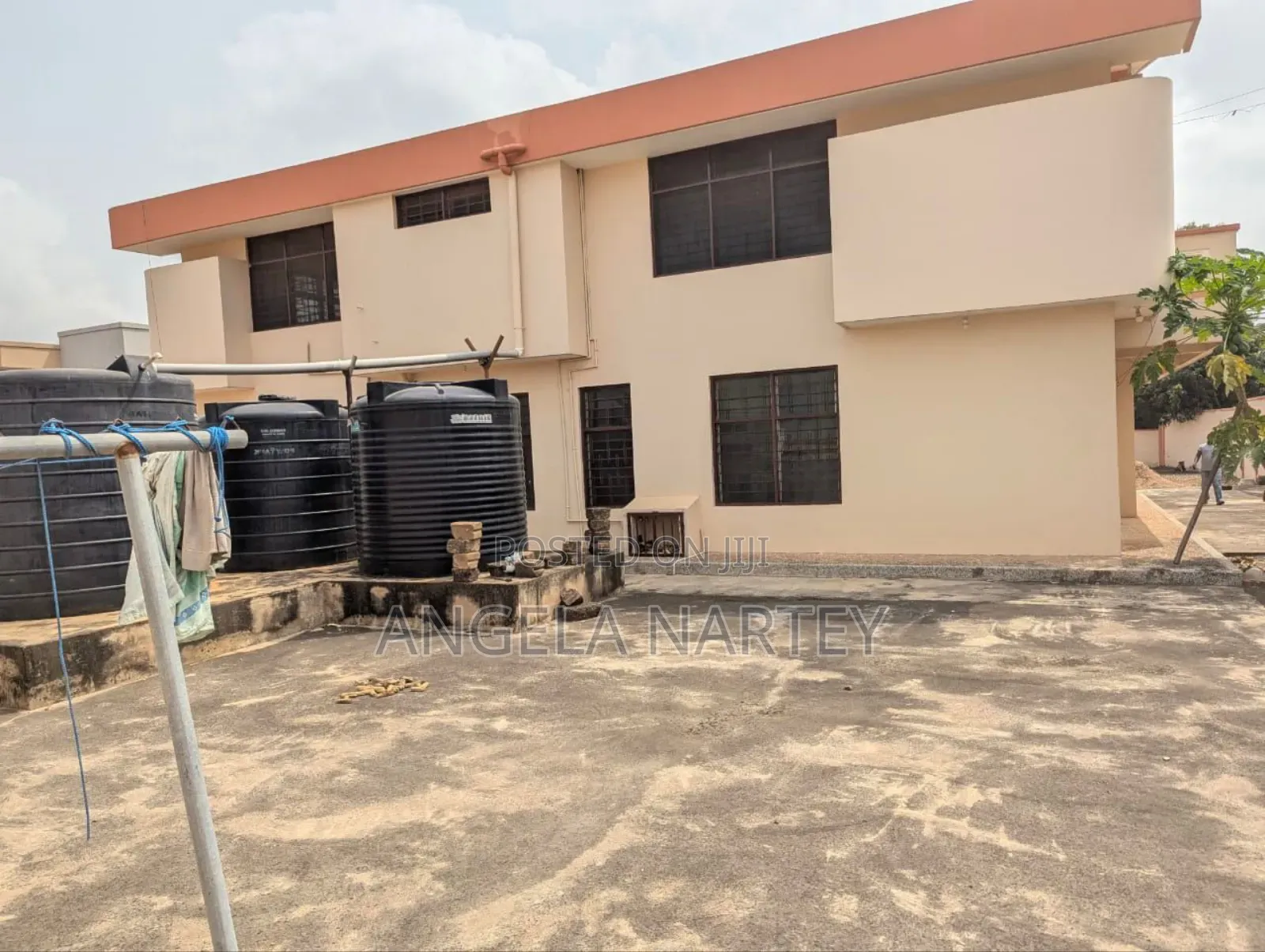 6bdrm House in North Legon for sale