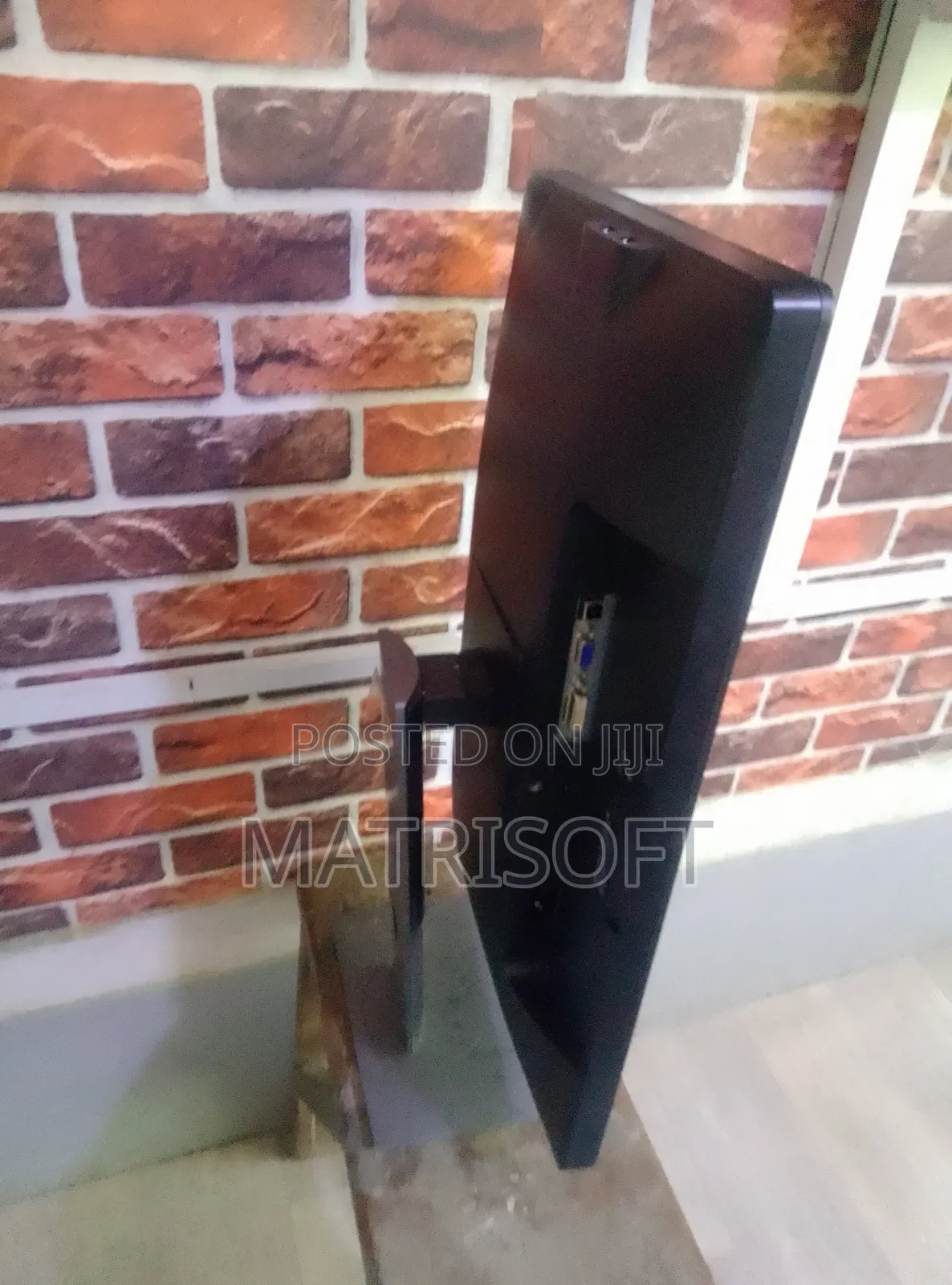 22" Monitor