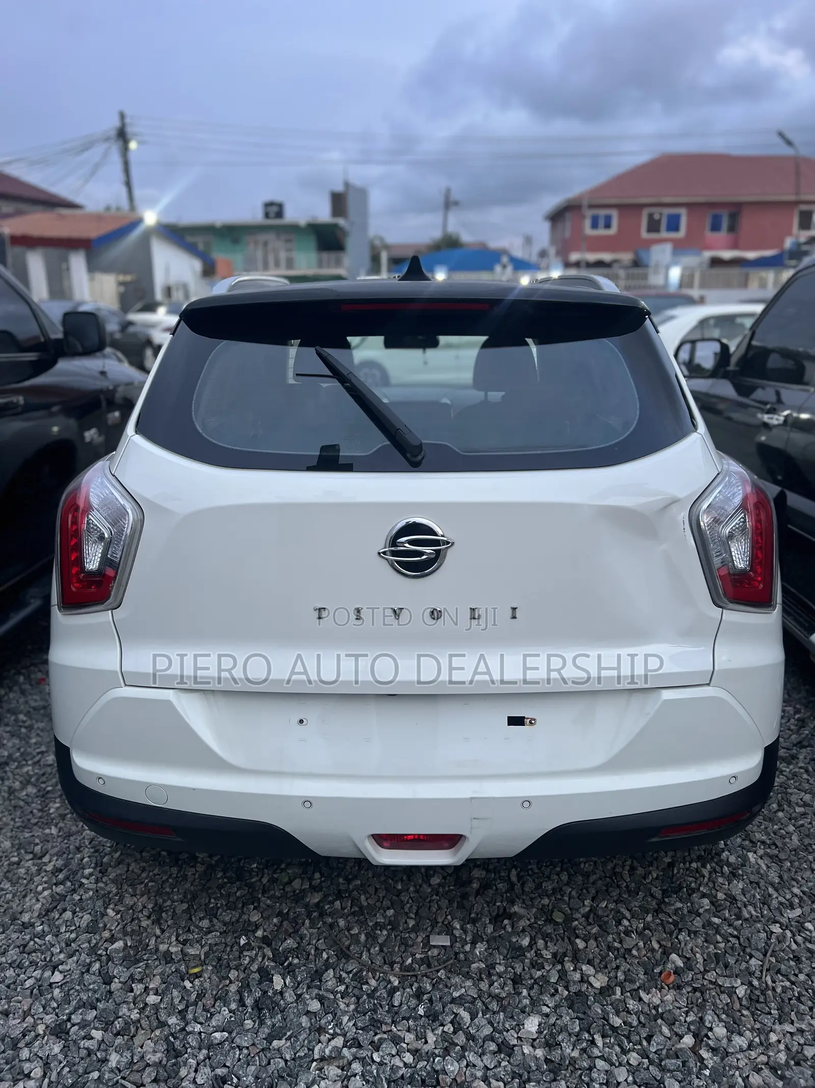 SsangYong Kyron 2017 White