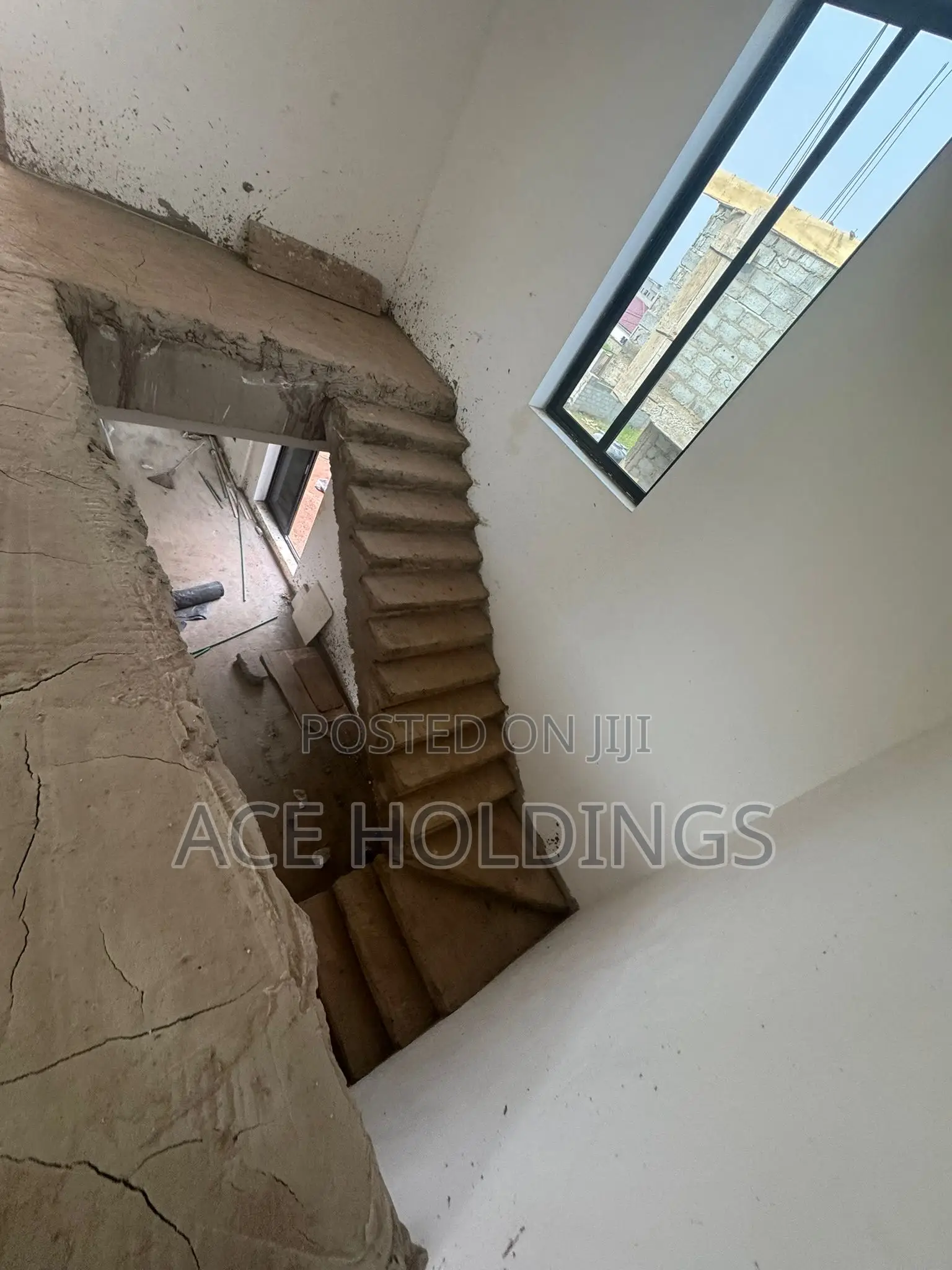 4bdrm Duplex in East Legon Hills for sale