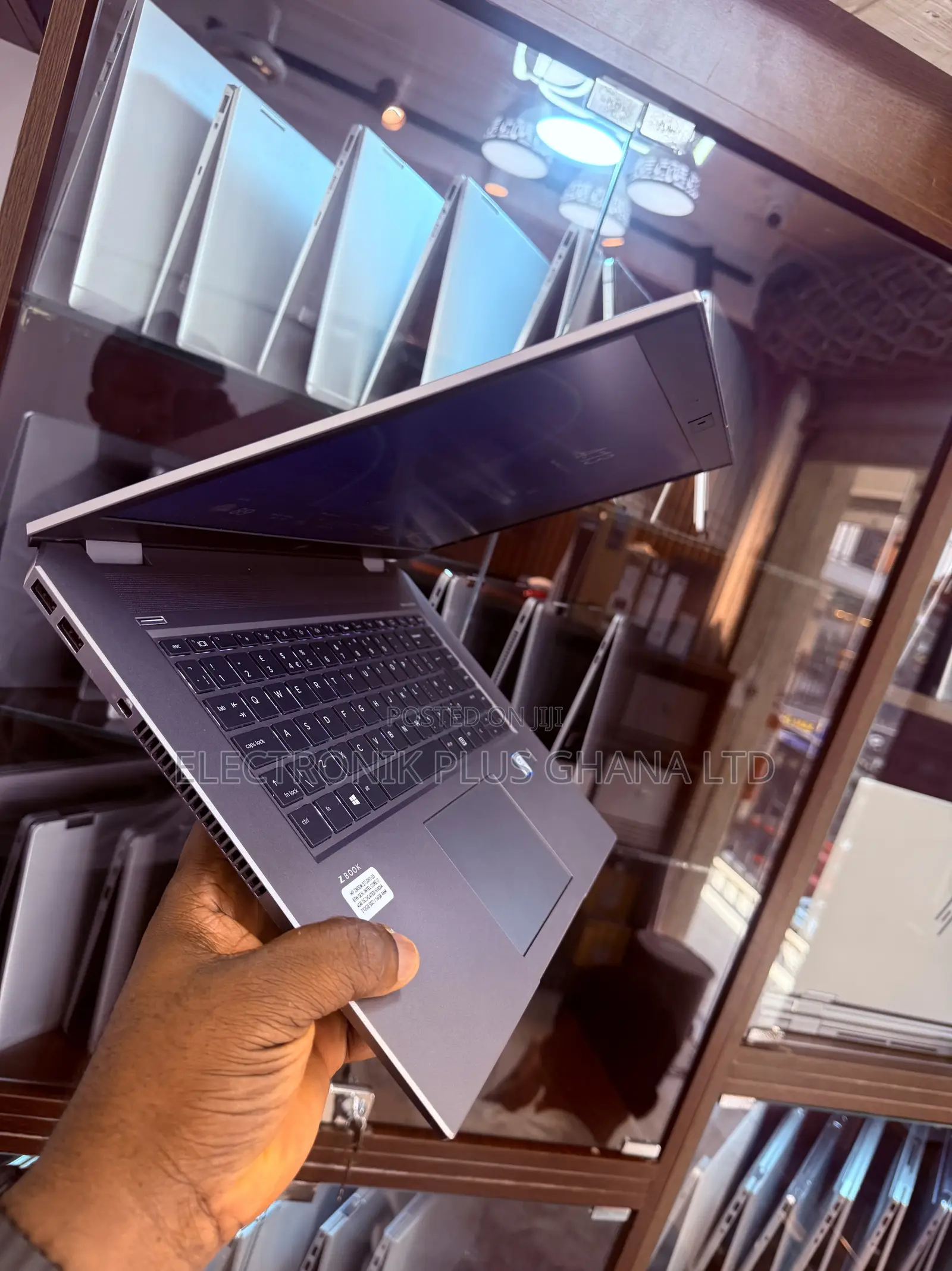 Laptop HP ZBook Studio G5 16GB Intel Core i7 SSD 512GB