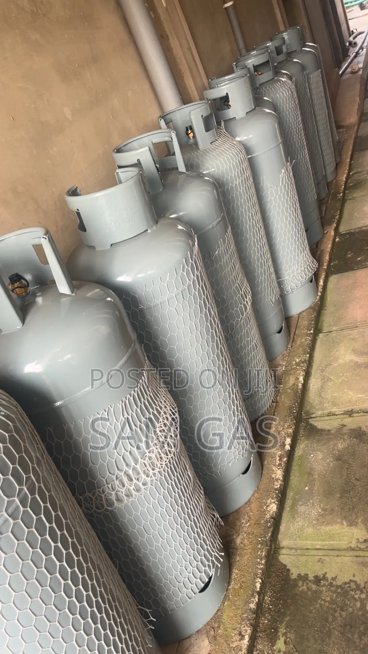 Gas Cylinders ( 52kg ) 118 Liters
