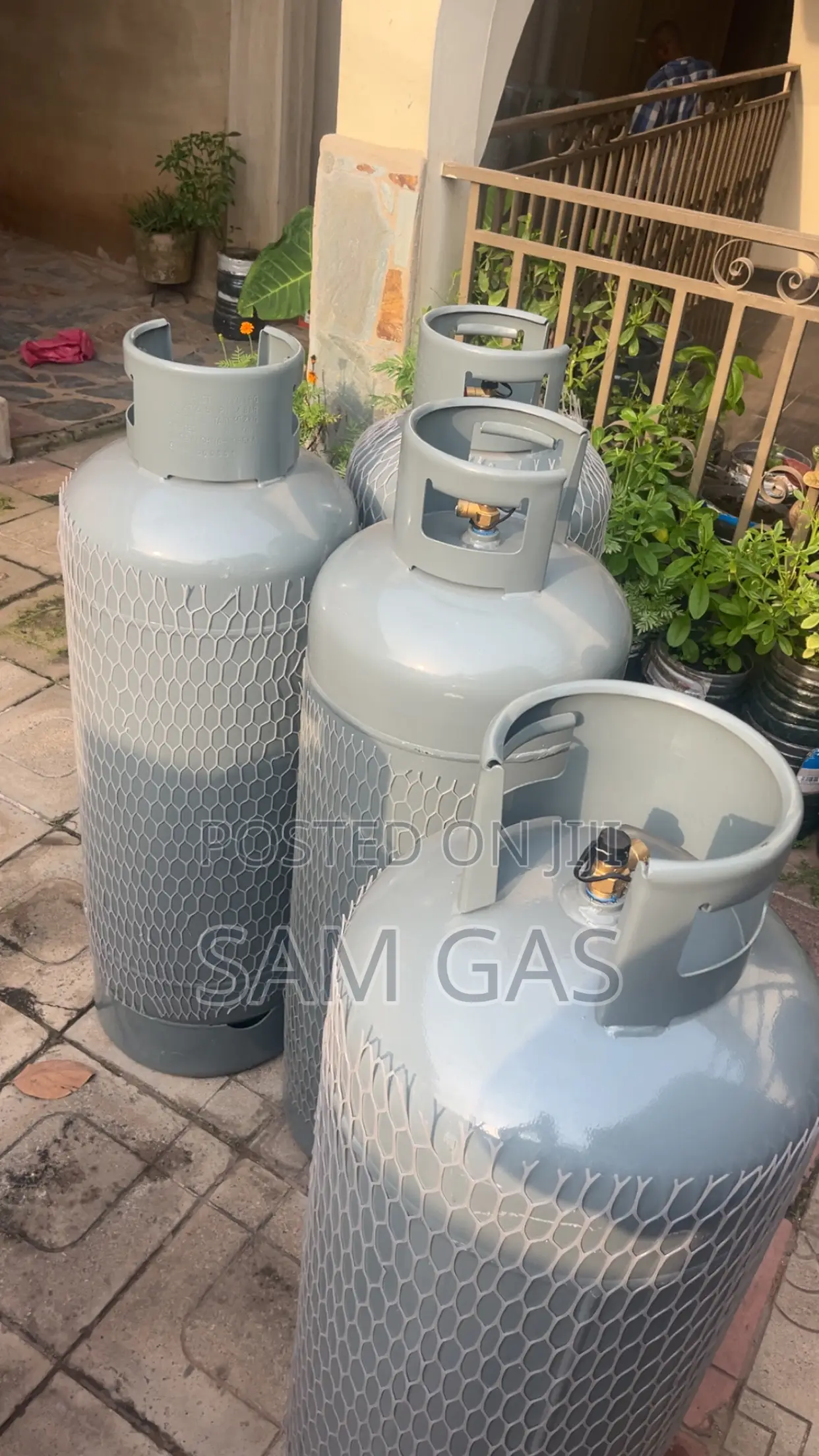 Gas Cylinders ( 52kg ) 118 Liters
