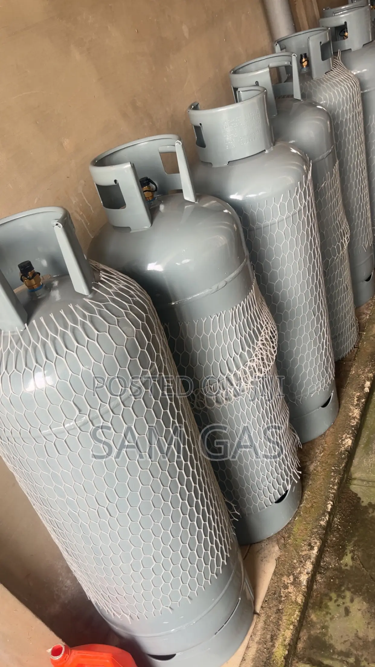 Gas Cylinders ( 52kg ) 118 Liters
