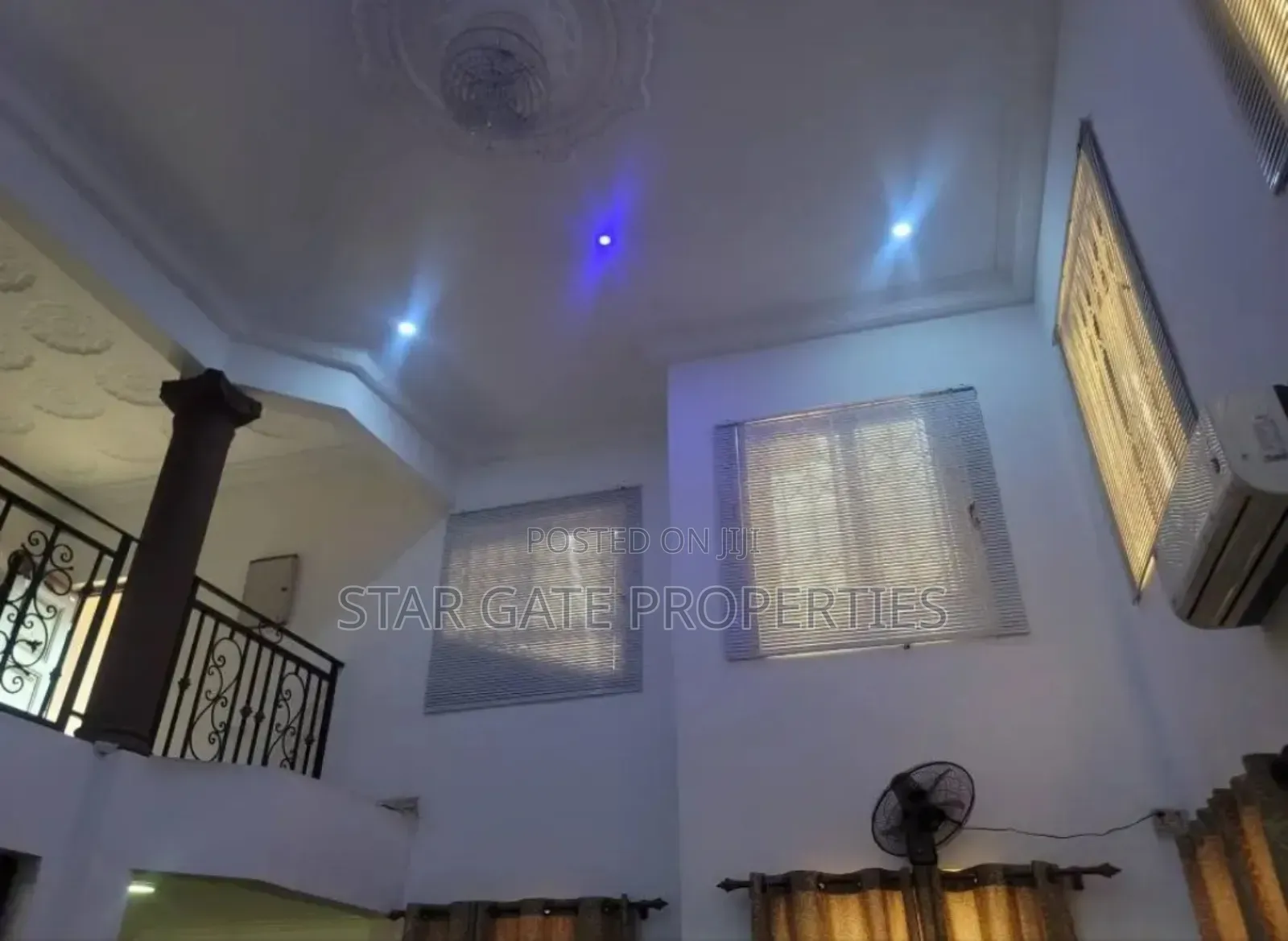 8bdrm House in Trede Santasi Road, Kumasi Metropolitan for sale