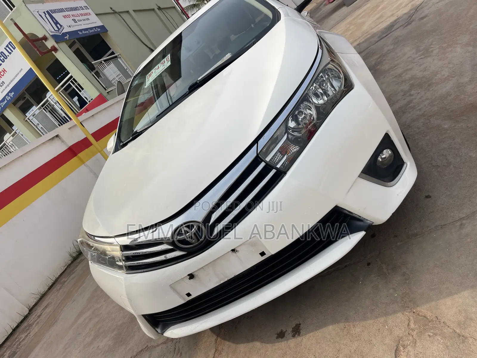 Toyota Corolla LE 4dr Sedan (1.8L 4cyl CVT) 2016 White