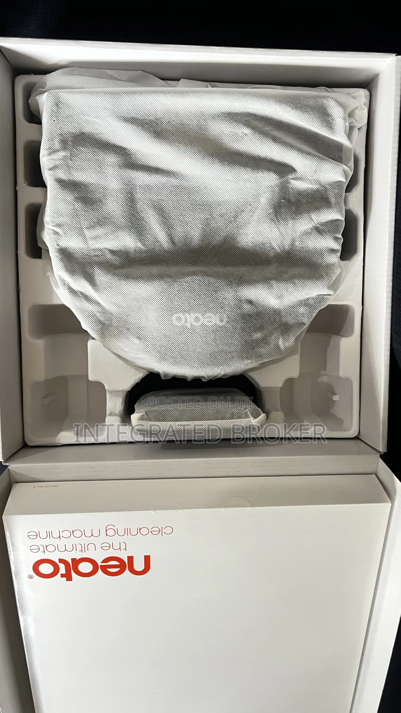 Neato D Series Robot Vacuum Cleaner