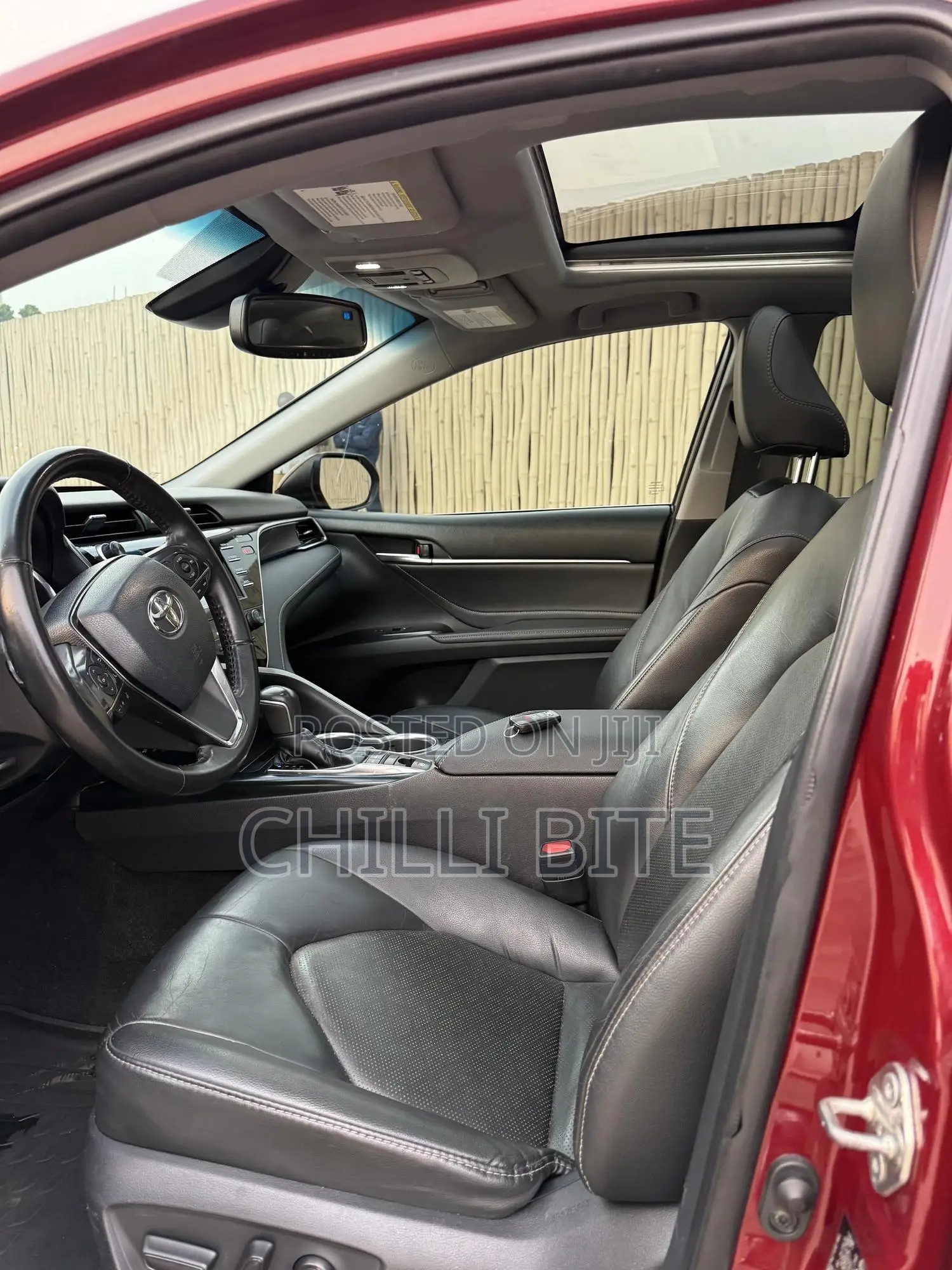 Toyota Camry XSE FWD (2.5L 4cyl 8AM) 2018 Red