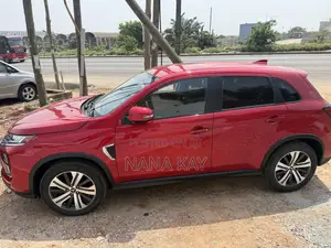 Mitsubishi Outlander SE 2022 Red
