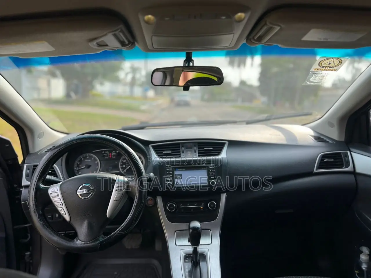 Nissan Sentra SR 4dr Sedan (1.8L 4cyl CVT) 2015 Gray