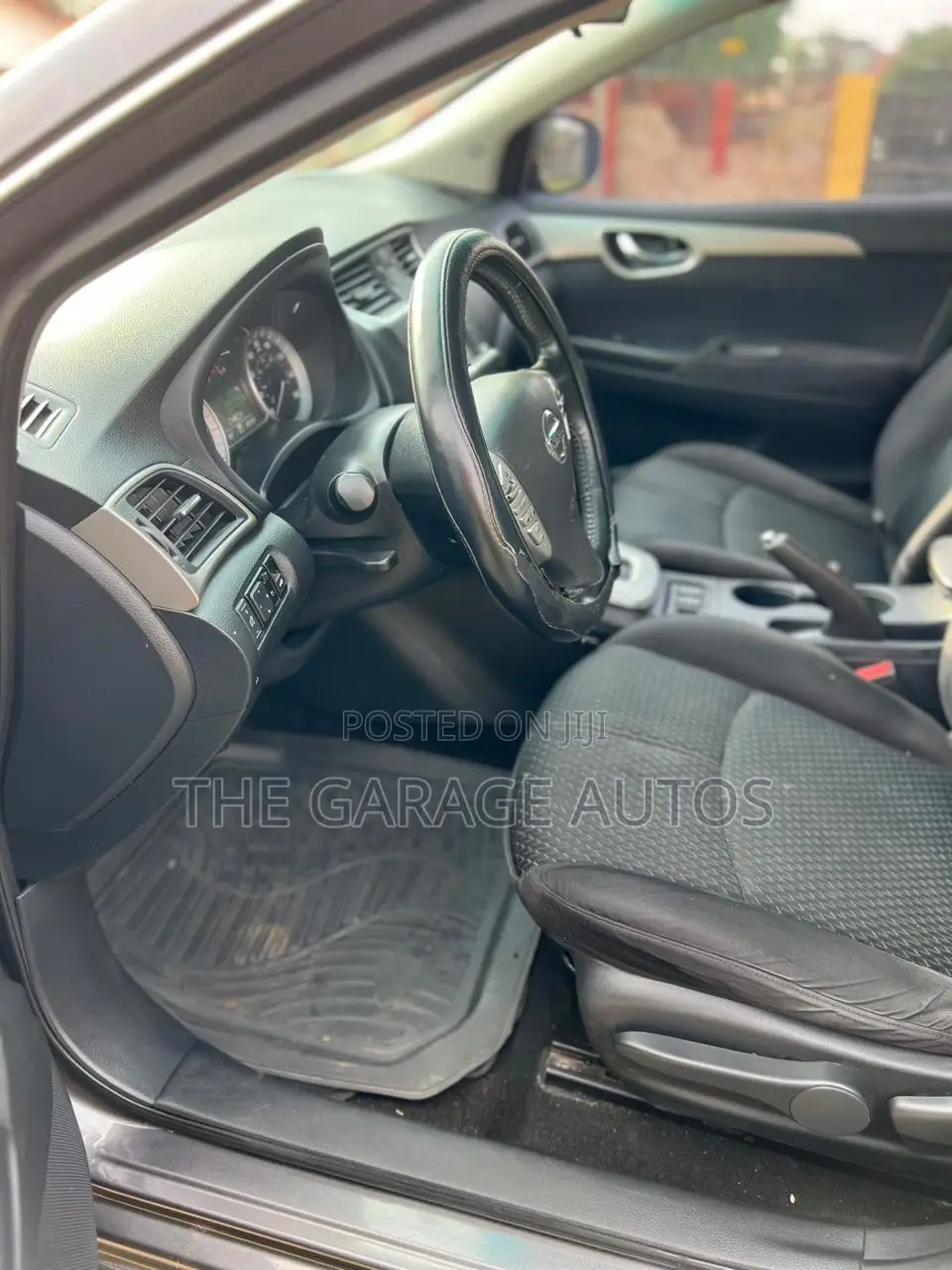 Nissan Sentra SR 4dr Sedan (1.8L 4cyl CVT) 2015 Gray