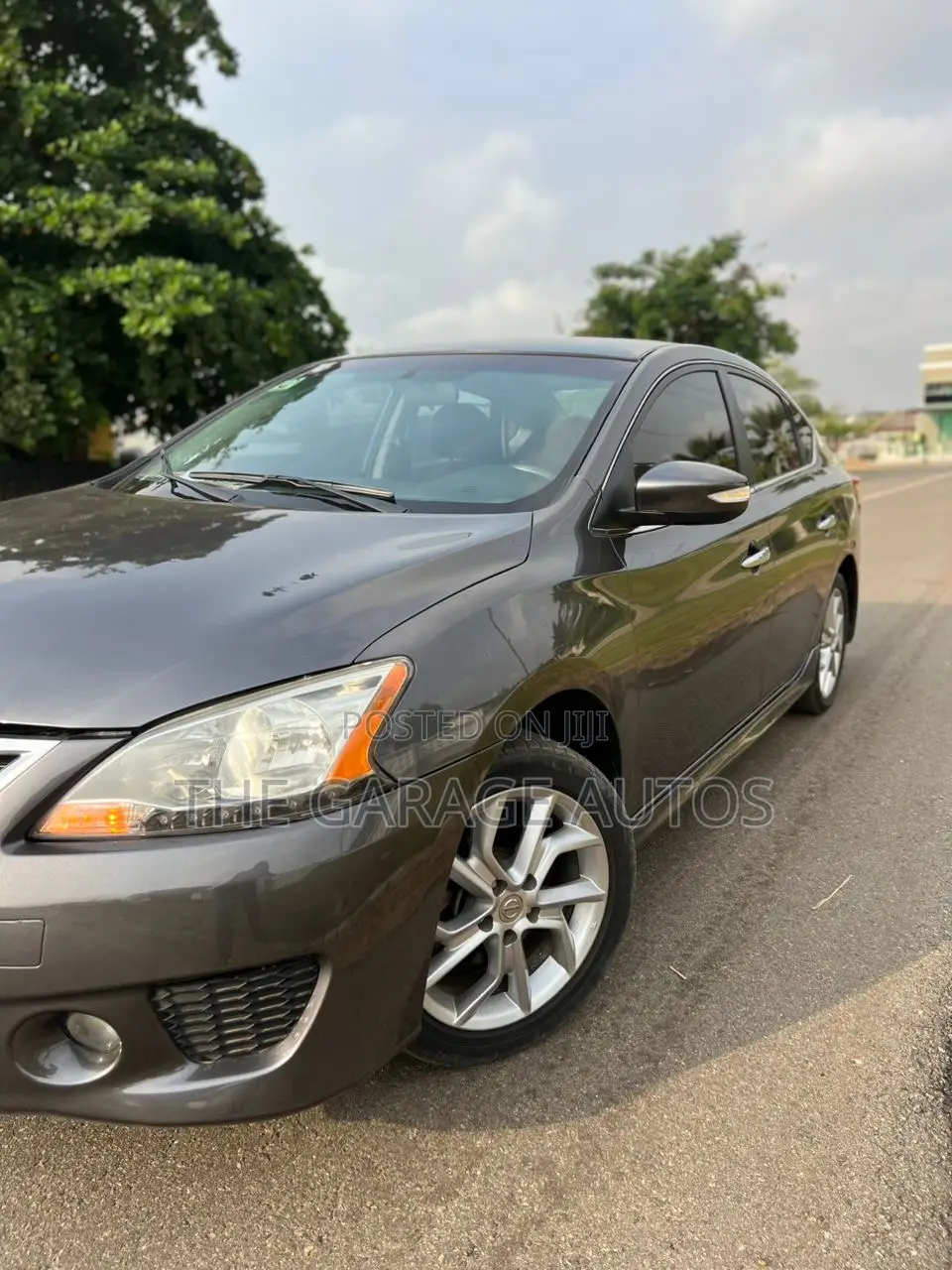 Nissan Sentra SR 4dr Sedan (1.8L 4cyl CVT) 2015 Gray