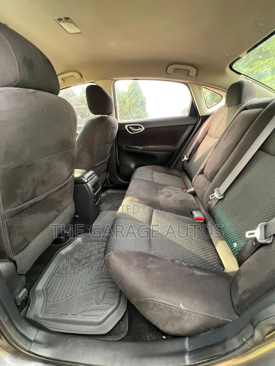 Nissan Sentra SR 4dr Sedan (1.8L 4cyl CVT) 2015 Gray