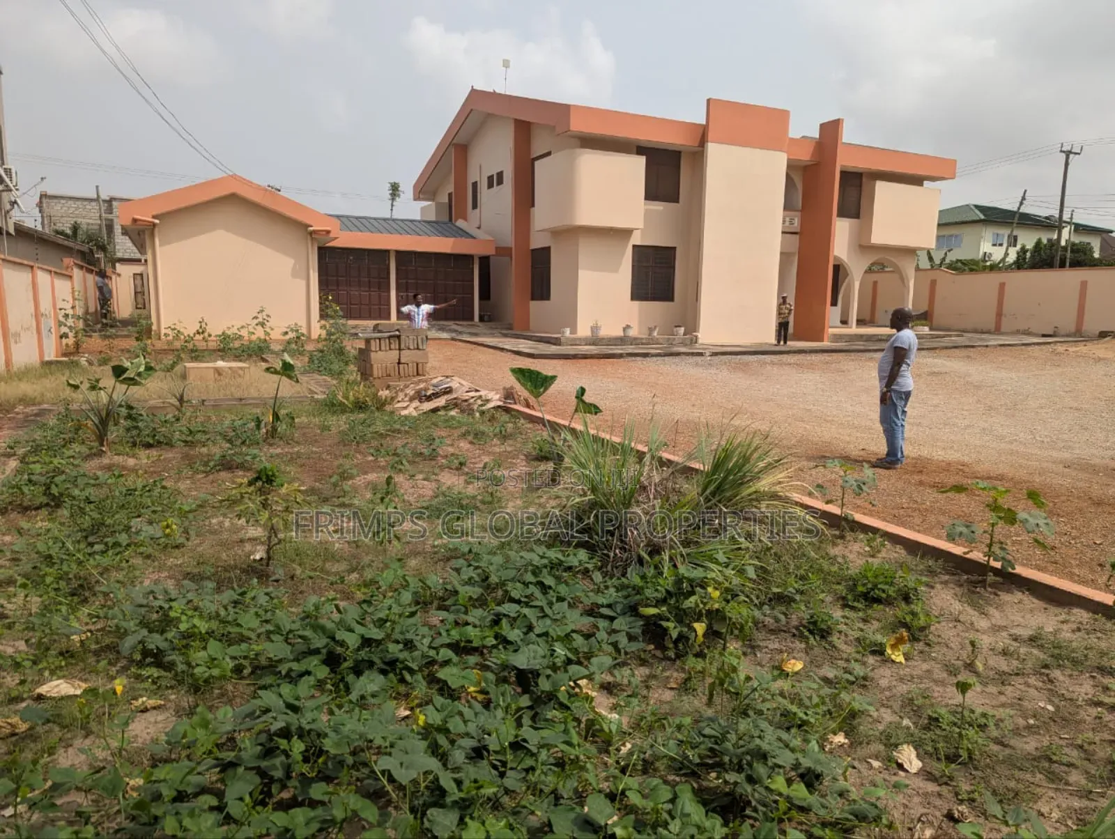 6bdrm House in North Legon for sale